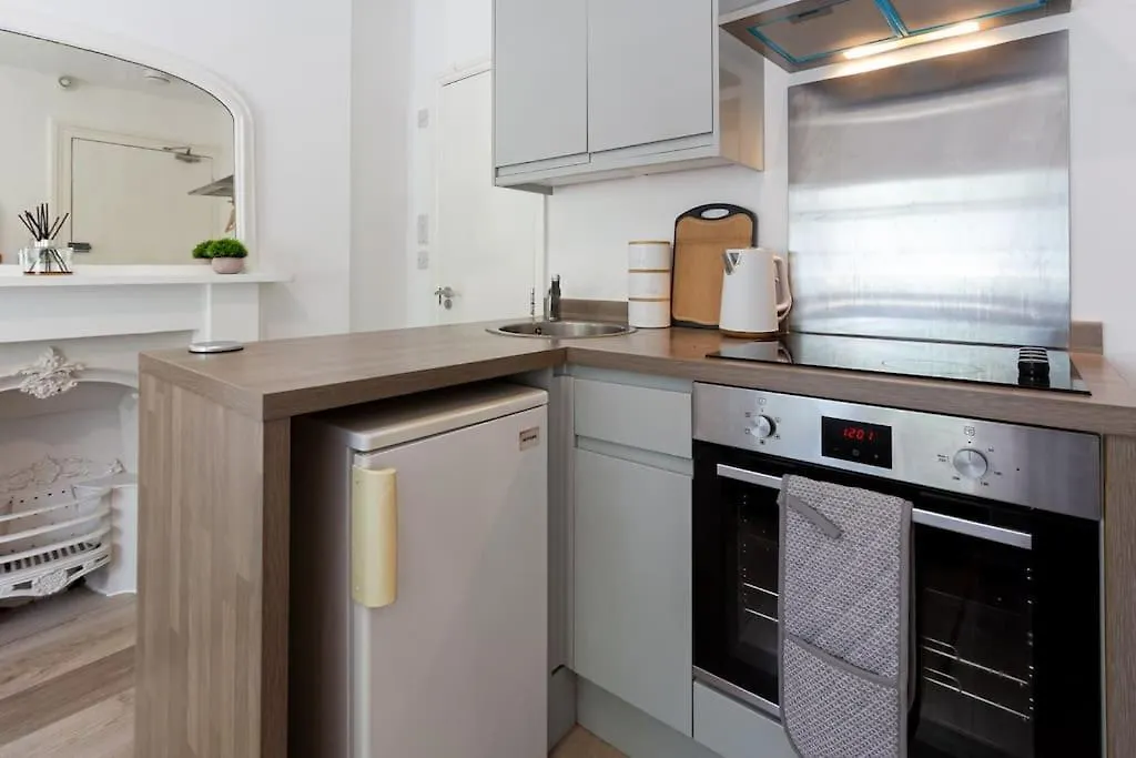 Perfectly Cosy Brunswick By The Sea Apartment Brighton